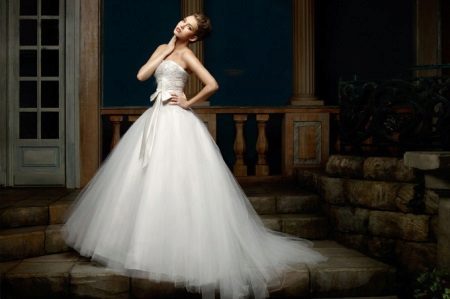 Robe de mariée magnifique de Natalya Romanova