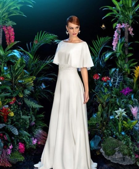 Échantillon des manches de robe de mariage