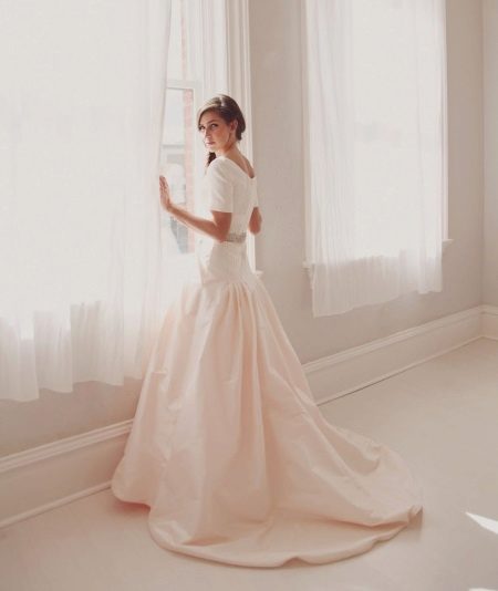 Robe de mariée modeste avec dos fermé
