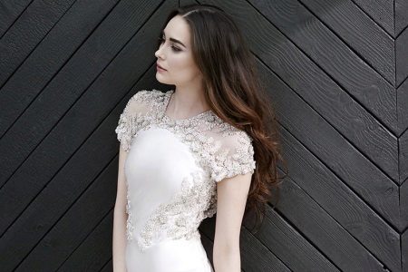 Robe de mariée à manches courtes en dentelle