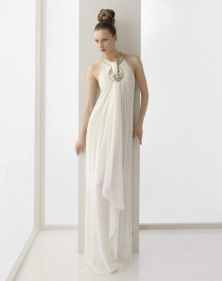 Robe de mariée grecque à col fermé