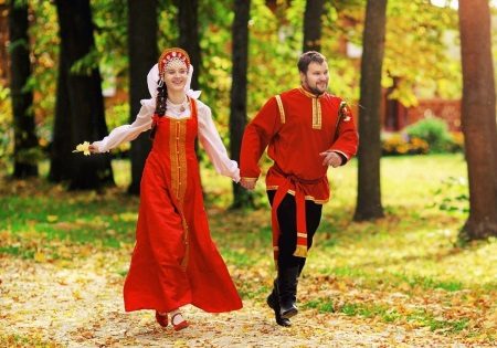 Robe de mariée à la russe