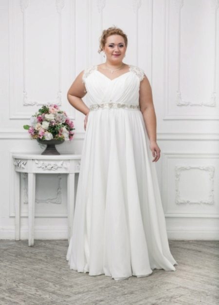 Robe de mariée pour femmes obèses avec une jupe ample
