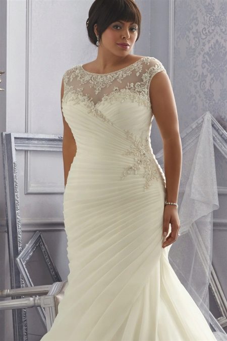 Belle robe de mariée pour plein