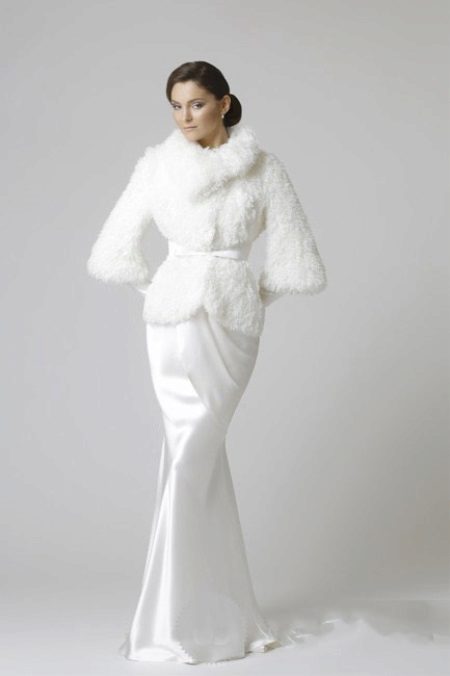 Robe de mariée avec manteau de fourrure pour mariage