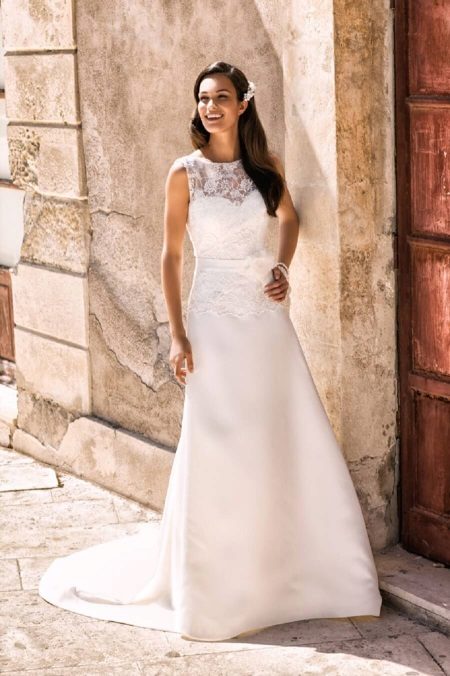 Robe de mariée avec haut en dentelle