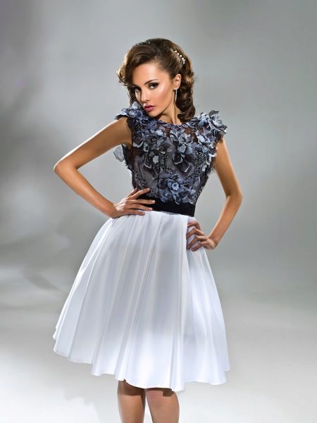 Robe de mariée aux épaules fermées
