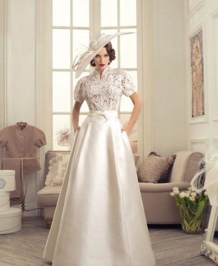 Robe de mariée vintage avec un haut en guipure