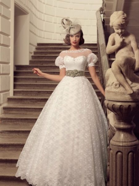 Robe de mariée stylisée antique
