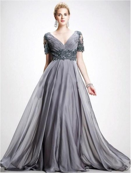 Robe de soirée pour une ligne complète gris