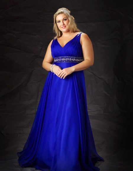 Robe de soirée bleue pour le plein