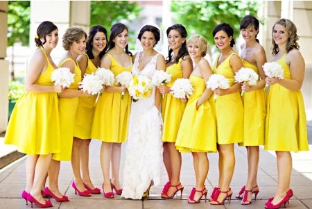 Robes de demoiselle d'honneur jaunes