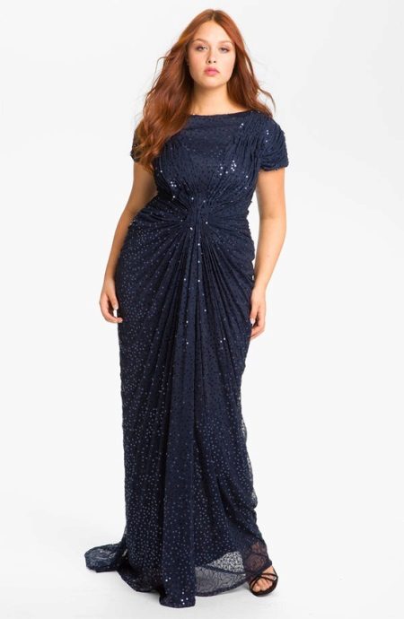Robe de soirée avec draperie