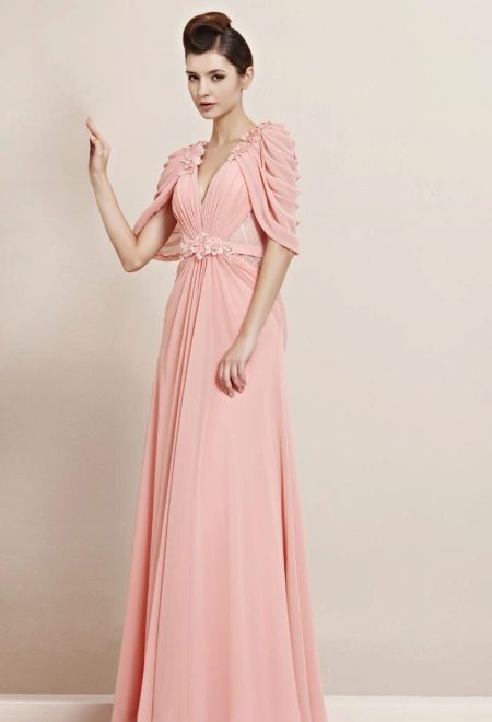 Robe de soirée longue et drapée