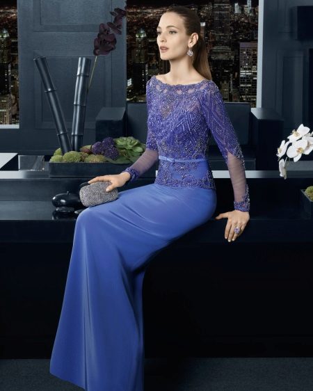 Robe de soirée bleue avec dentelle