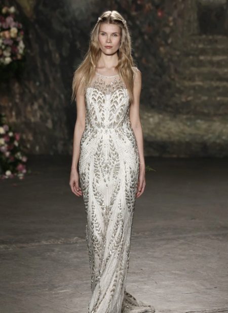 Robe de mariée brodée de paillettes de Jeni Packham