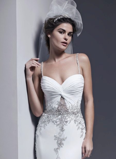 Robe de mariée avec cristaux Swarovski et perles
