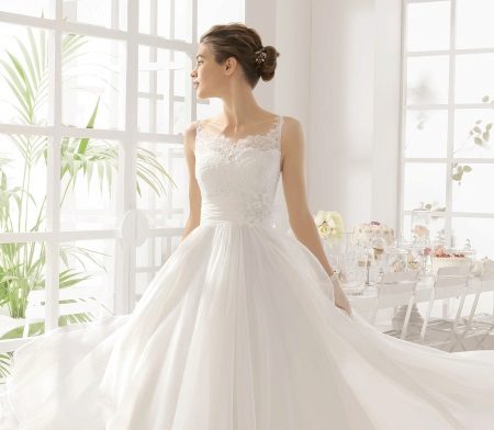 Robe de mariée avec dentelle
