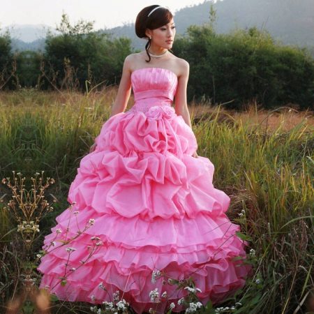 Robe de mariée rose vif