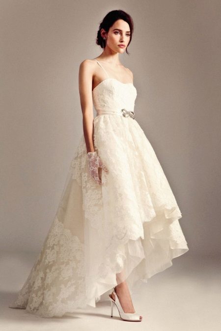 Robe de mariée haute couleur ivoire