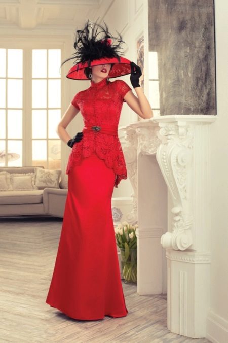 Robe de mariée rouge de la collection Tatiana Kaplun fatiguée du luxe