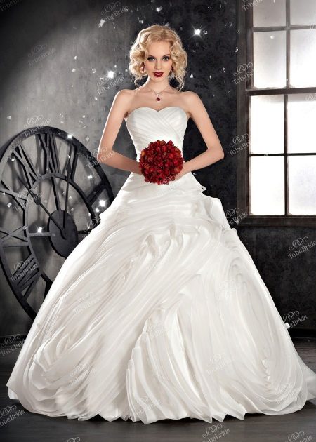 Esküvői ruha a To Be Bride 2014-től