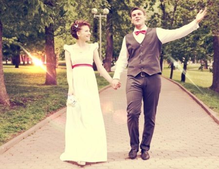 Robe de mariée avec un shlef