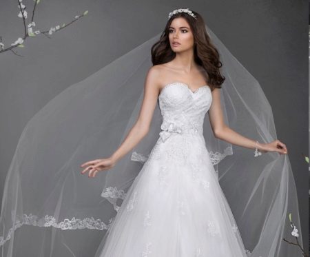 Robe de mariée avec diadème