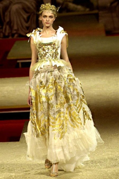 Robe de mariée par Christian Lacroix