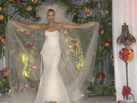 Robe de mariée par René Strauss