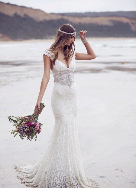 Robe de mariée de style Empire avec train