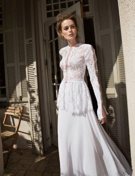 Robe de mariée dans le style de peyzan