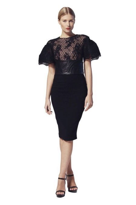 Robe de soirée pour le Nouvel An avec des manches bouffantes