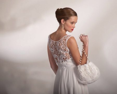 Robe de mariée tricotée en dentelle roumaine