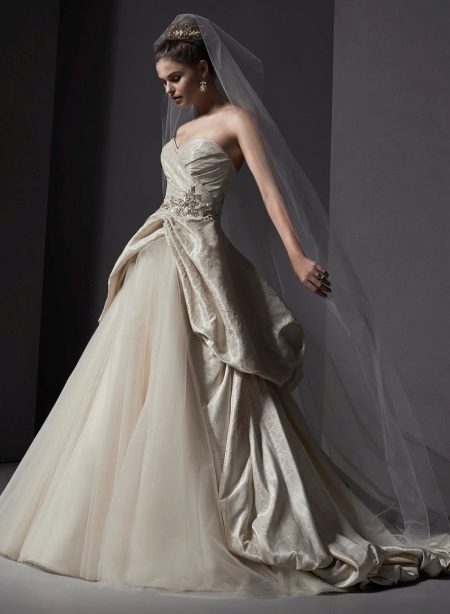 Robe de mariée magnifique