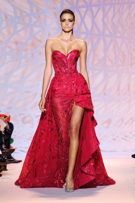 Robe de soirée moelleuse avec une fente