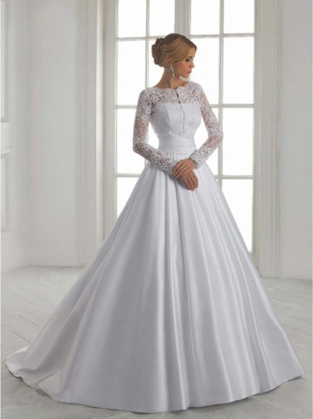 Robe de mariée fermée