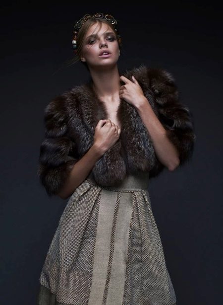 Cape en fourrure pour une robe de soirée