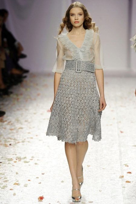 Robe avec une jupe tricotée