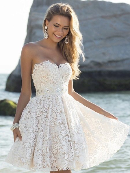 Robe de lait pour la fille