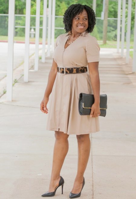 Habillez-vous avec une ceinture de style safari pour