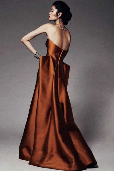 Robe inhabituelle en terre cuite