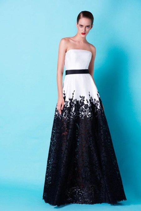 Robe de soirée avec une jupe de guipure