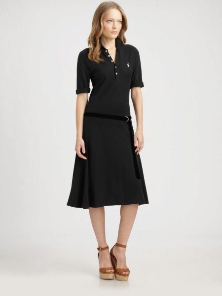 Robe polo avec une longueur sous le genou