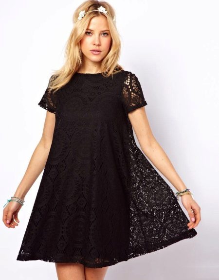 Robe double en ligne avec haut en dentelle