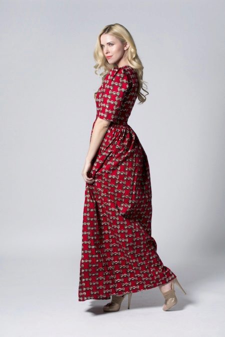 Robe longue avec un petit motif
