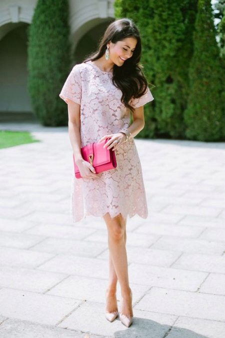 Robe décontractée en dentelle rose pâle