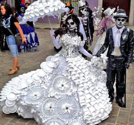 Robe d'ustensiles en plastique