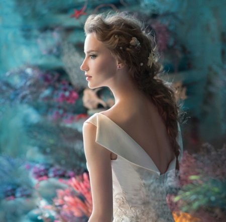 Robe avec coupe sous les omoplates