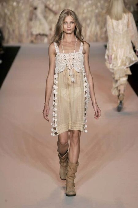 Habillez-vous dans le style de boho-eco